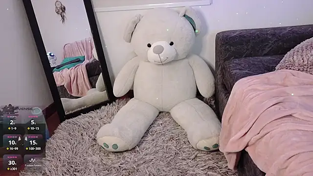 Snapshot of Lia_Tinez chatting on 09-20-25, 11:17 Lia Tinez online show from 09-20-25, 11:17