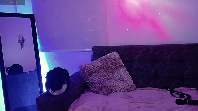 Snapshot of Lia_Tinez chatting on 09-29-25, 11:42 Lia Tinez online show from 09-29-25, 11:42