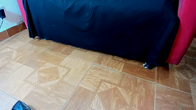 Snapshot of MissVioleta1 chatting on 10-24-25, 07:27 MissVioleta1 online show from 10-24-25, 07:27