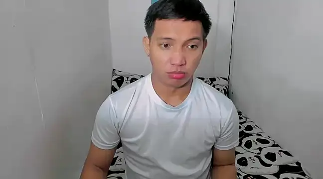 Snapshot of xSebastian19 chatting on 01-03-25, 11:01 xSebastian19 online show from 01-03-25, 11:01