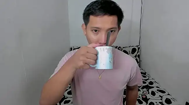 Snapshot of xSebastian19 chatting on 01-08-25, 09:55 xSebastian19 online show from 01-08-25, 09:55