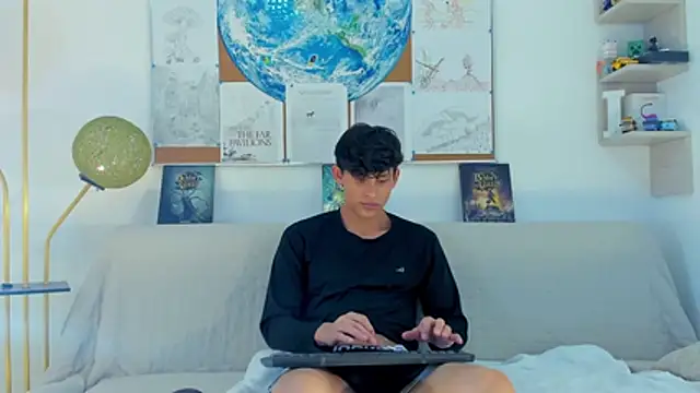 Snapshot of logan_thomas chatting on 02-01-26, 05:22 logan thomas online show from 02-01-26, 05:22