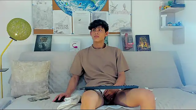 Snapshot of logan_thomas chatting on 03-02-26, 04:47 logan thomas online show from 03-02-26, 04:47