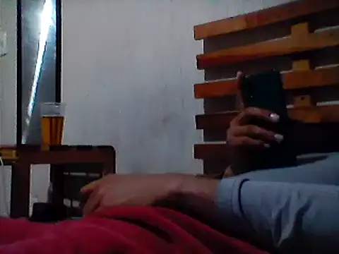 Snapshot of Chiquitopapa69 chatting on 02-07-25, 05:41 Chiquitopapa69 online show from 02-07-25, 05:41