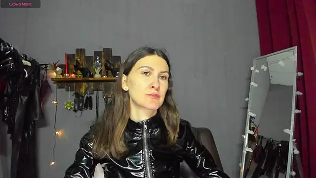 Snapshot of Mistress_Pamela chatting on 12-17-24, 04:01 Mistress Pamela online show from 12-17-24, 04:01