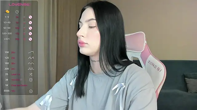 JenniferQueen11 online show from 12-20-24, 01:22
