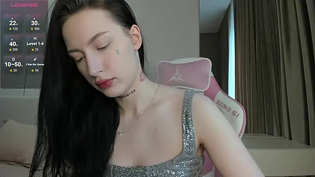 JenniferQueen11 online show from 05-31-26, 10:33