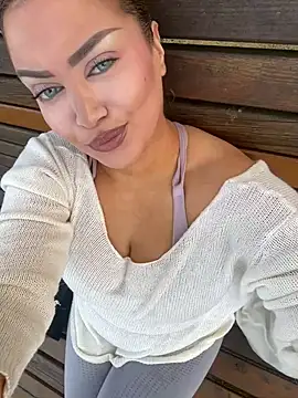 EmiliaPetrova online show from 03-09-25, 04:55