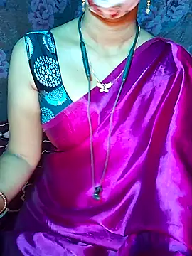 Snapshot of XBHUUME chatting on 12-24-24, 05:55 XBHUUME online show from 12-24-24, 05:55