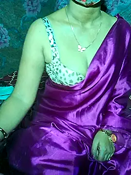 Snapshot of XBHUUME chatting on 01-28-25, 08:04 XBHUUME online show from 01-28-25, 08:04