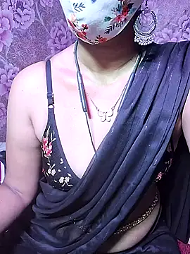 Snapshot of XBHUUME chatting on 02-08-25, 08:21 XBHUUME online show from 02-08-25, 08:21