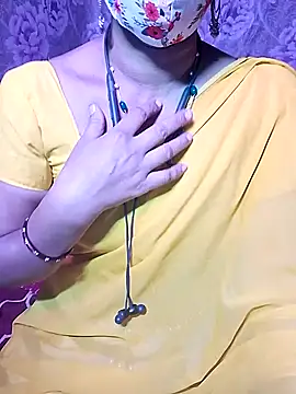 Snapshot of XBHUUME chatting on 02-10-25, 05:19 XBHUUME online show from 02-10-25, 05:19