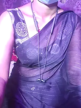 Snapshot of XBHUUME chatting on 10-11-25, 05:00 XBHUUME online show from 10-11-25, 05:00