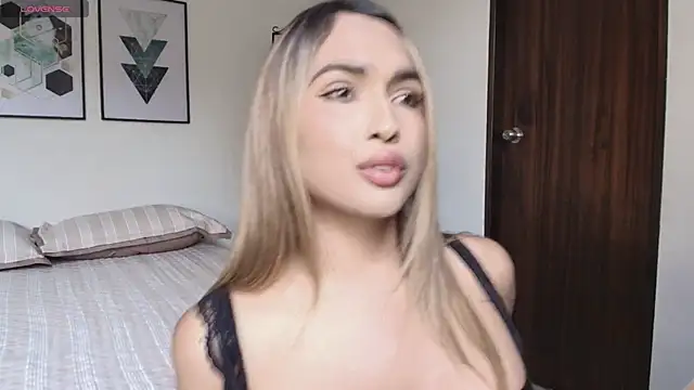 carminaurmommy online show from 12-21-25, 04:25