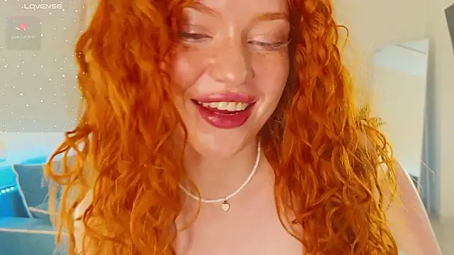 Snapshot of Born_to_Loveee chatting on 03-19-26, 07:45 Born to Loveee online show from 03-19-26, 07:45