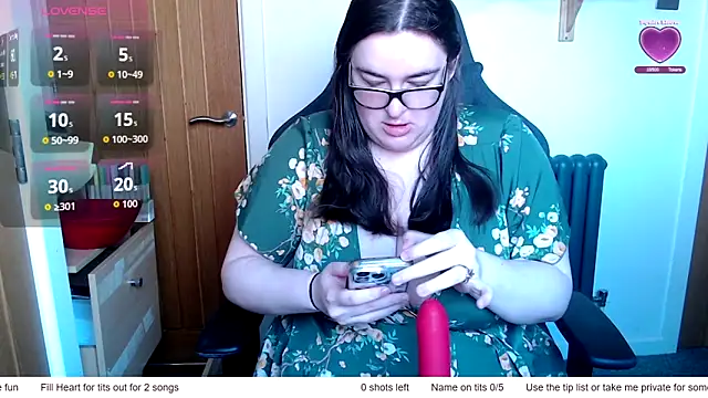 Rebecca Summer online show from 03-21-26, 07:46