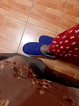 feet toes online show from 11-24-25, 06:02