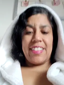 Snapshot of Molly_newman6 chatting on 03-14-25, 03:58 Molly newman6 online show from 03-14-25, 03:58