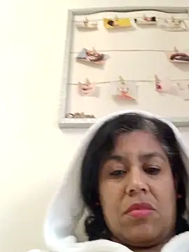 Snapshot of Molly_newman6 chatting on 03-21-25, 05:12 Molly newman6 online show from 03-21-25, 05:12