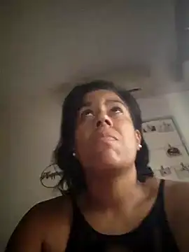Snapshot of Molly_newman6 chatting on 09-19-25, 04:29 Molly newman6 online show from 09-19-25, 04:29