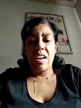 Snapshot of Molly_newman6 chatting on 10-02-25, 02:35 Molly newman6 online show from 10-02-25, 02:35