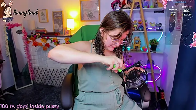 HunnyyLove online show from 02-17-26, 02:57