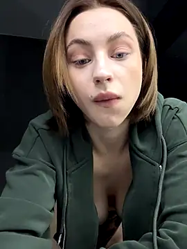 Camilla Railian online show from 11-02-25, 01:41