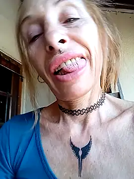 FrozenWaffle online show from 02-15-25, 03:17