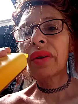 FrozenWaffle online show from 02-15-25, 06:23