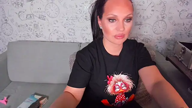 LondonBadGirl online show from 04-22-26, 08:54