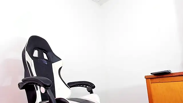 YeremiBrowm online show from 02-17-25, 08:15