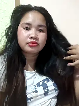 Snapshot of PinayGirl23 chatting on 11-17-25, 12:00 PinayGirl23 online show from 11-17-25, 12:00