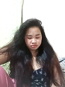 Snapshot of PinayGirl23 chatting on 11-24-25, 07:24 PinayGirl23 online show from 11-24-25, 07:24