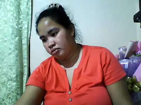 Snapshot of PinayGirl23 chatting on 12-18-25, 07:53 PinayGirl23 online show from 12-18-25, 07:53