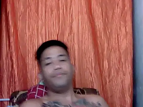 Snapshot of Thyler08 chatting on 12-28-24, 08:48 Thyler08 online show from 12-28-24, 08:48