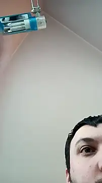 Snapshot of homass3 chatting on 12-15-25, 10:52 homass3 online show from 12-15-25, 10:52