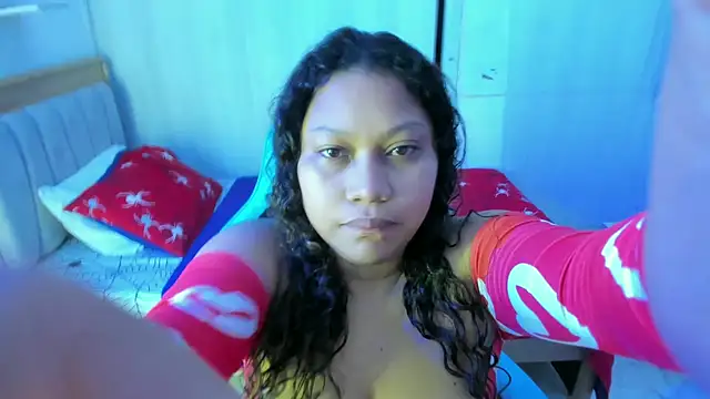 Snapshot of Lunastar02 chatting on 10-23-25, 01:32 Lunastar02 online show from 10-23-25, 01:32