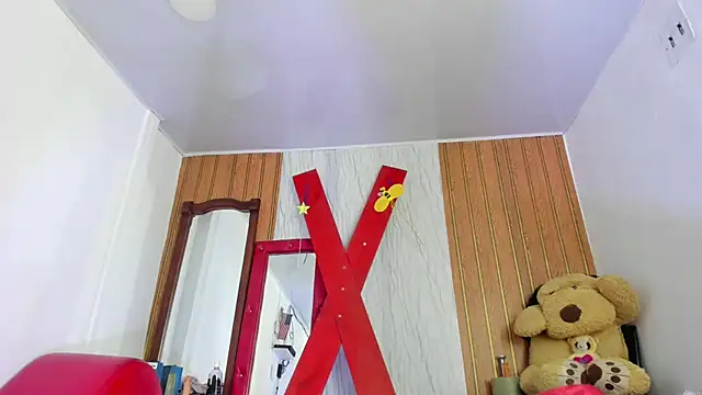 Lunastar02 online show from 04-18-26, 01:59