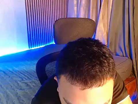 Snapshot of xsweetasian69x chatting on 01-15-25, 02:46 xsweetasian69x online show from 01-15-25, 02:46