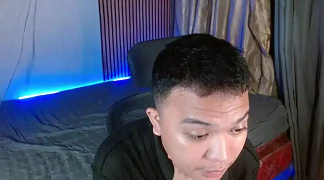 Snapshot of xsweetasian69x chatting on 01-17-25, 04:57 xsweetasian69x online show from 01-17-25, 04:57