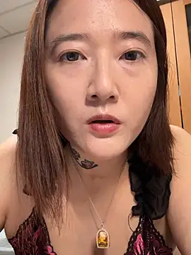 Snapshot of Tw_Angellovers chatting on 04-03-26, 08:45 Tw Angellovers online show from 04-03-26, 08:45