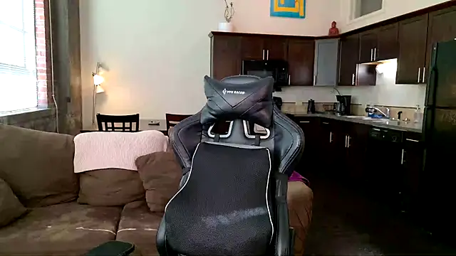 EveEnigma online show from 02-27-25, 07:26