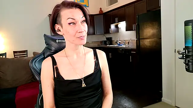 EveEnigma online show from 03-05-25, 01:06