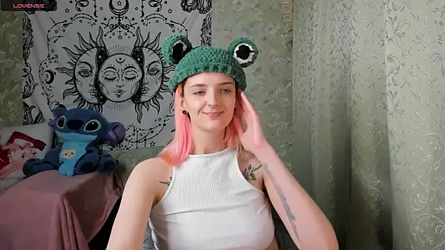 Snapshot of Cutie_Adelia chatting on 01-04-25, 12:59 Cutie Adelia online show from 01-04-25, 12:59