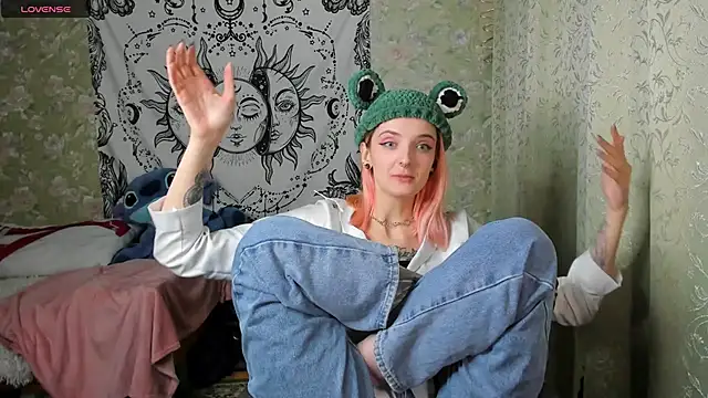 Snapshot of Cutie_Adelia chatting on 01-14-25, 10:02 Cutie Adelia online show from 01-14-25, 10:02