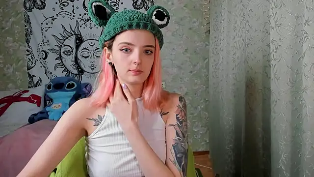 Snapshot of Cutie_Adelia chatting on 01-31-25, 11:46 Cutie Adelia online show from 01-31-25, 11:46