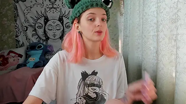 Snapshot of Cutie_Adelia chatting on 02-06-25, 08:18 Cutie Adelia online show from 02-06-25, 08:18