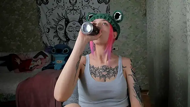 Snapshot of Cutie_Adelia chatting on 03-04-25, 11:51 Cutie Adelia online show from 03-04-25, 11:51