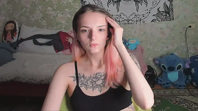 Snapshot of Cutie_Adelia chatting on 09-28-25, 09:58 Cutie Adelia online show from 09-28-25, 09:58