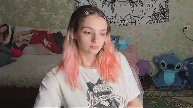 Snapshot of Cutie_Adelia chatting on 10-08-25, 08:34 Cutie Adelia online show from 10-08-25, 08:34